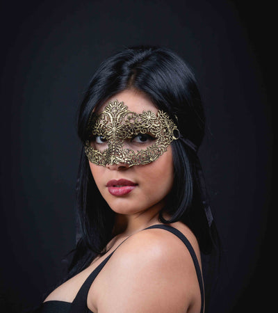 MYSTERIOUS GOLDEN MASK