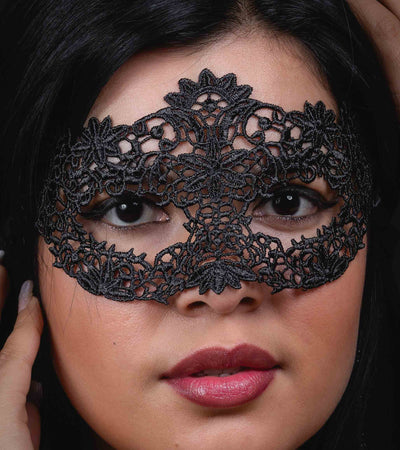 MYSTERIOUS BLACK MASK